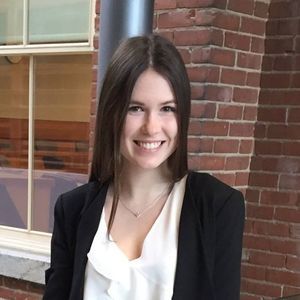 Meet your Posher, Holly